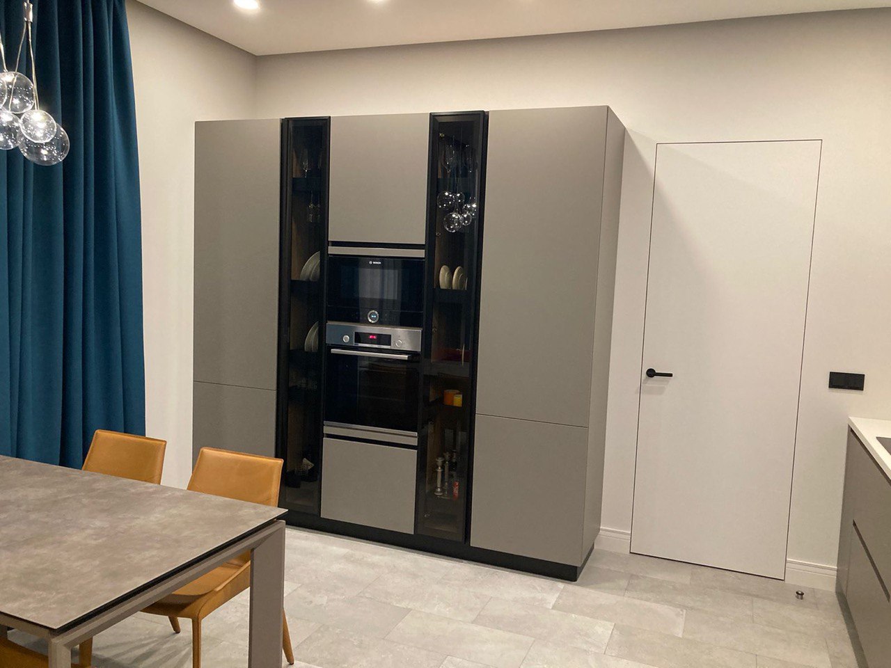 Кухня прямая с витриной на Сенной