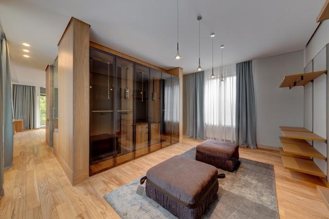 Кухня прямая с витриной на Сенной