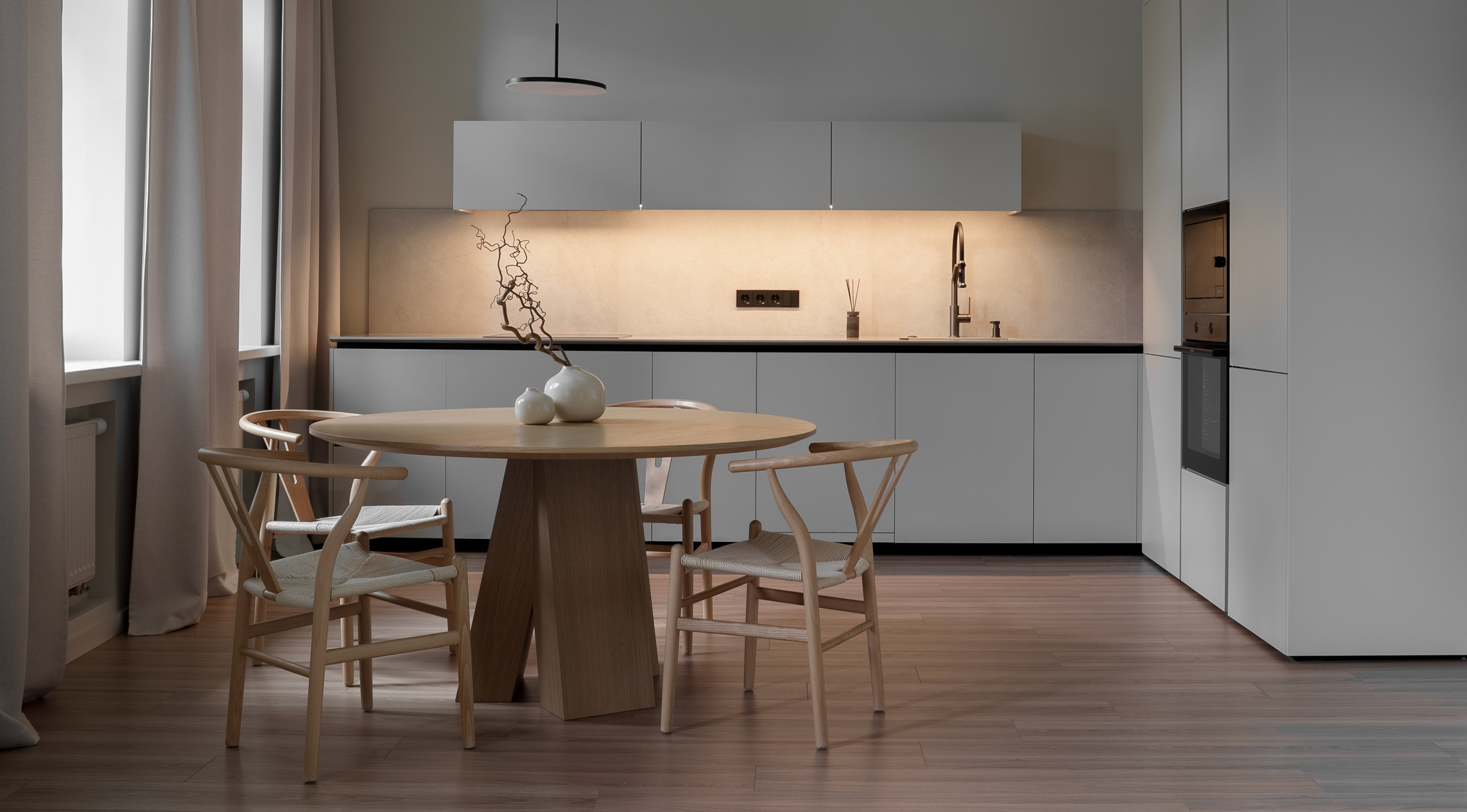 Кухня прямая с витриной на Сенной